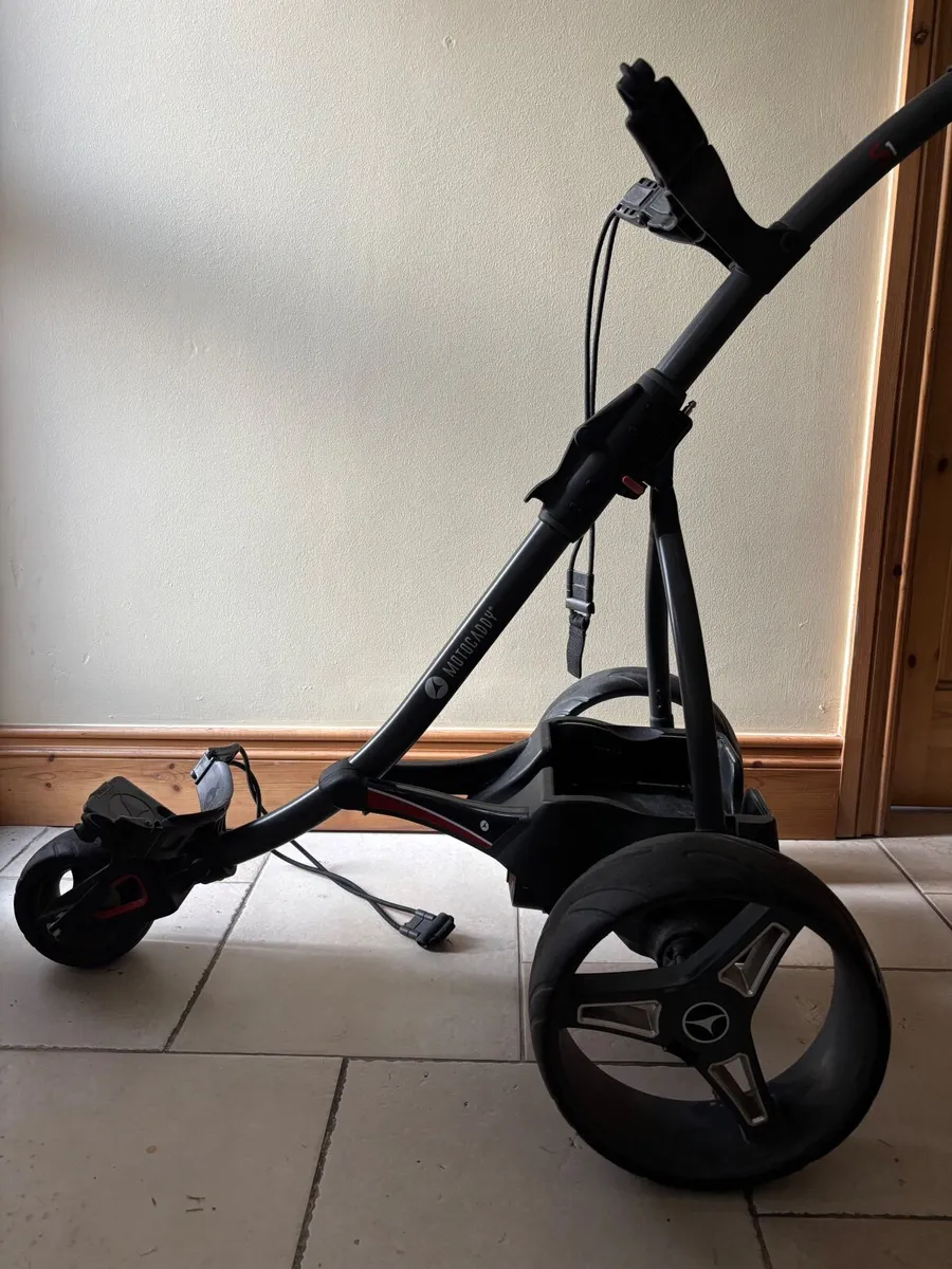 Motocaddy S1 Lithium Golf Trolley - Image 1