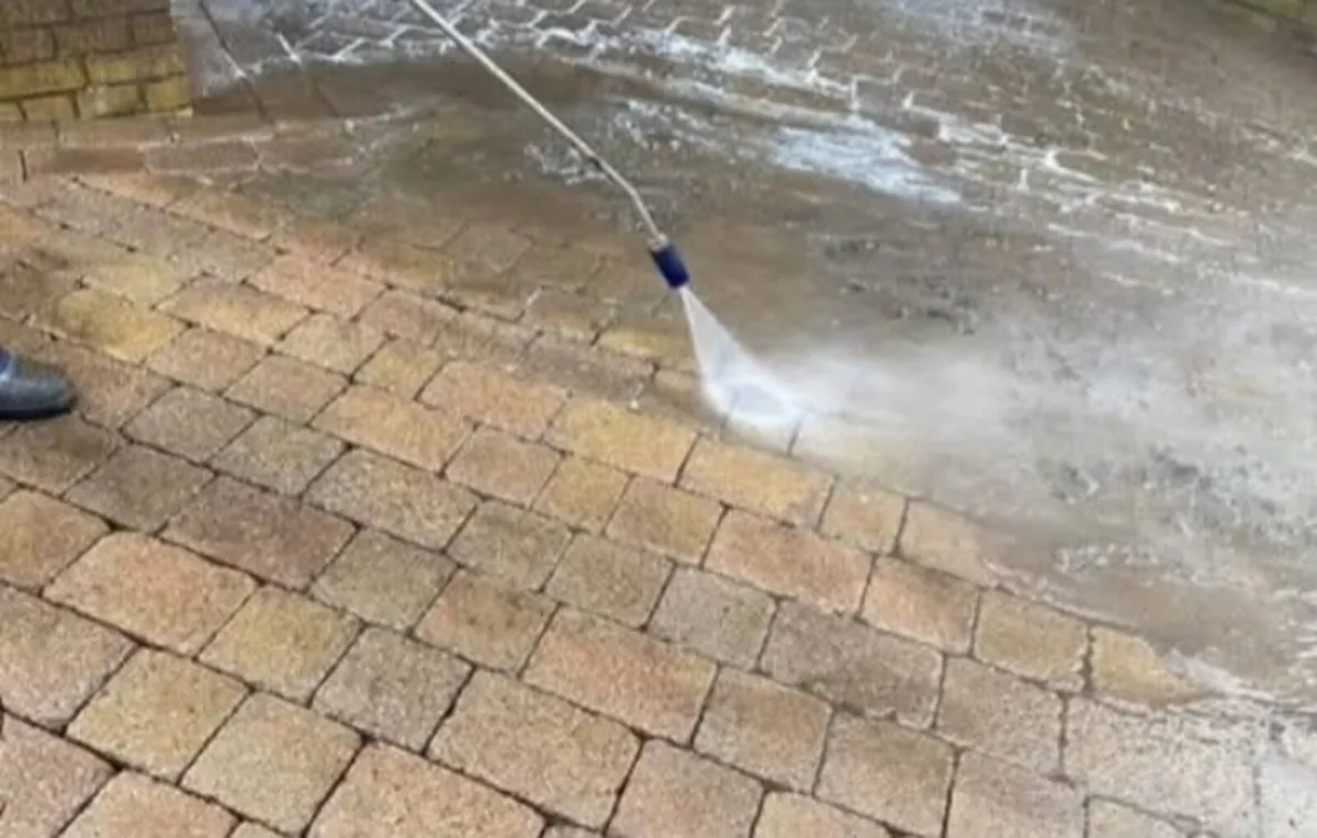 Gardening maintenance & pressure washing services - Image 3