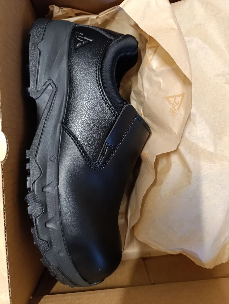Brand new Safety Shoes - Image 3