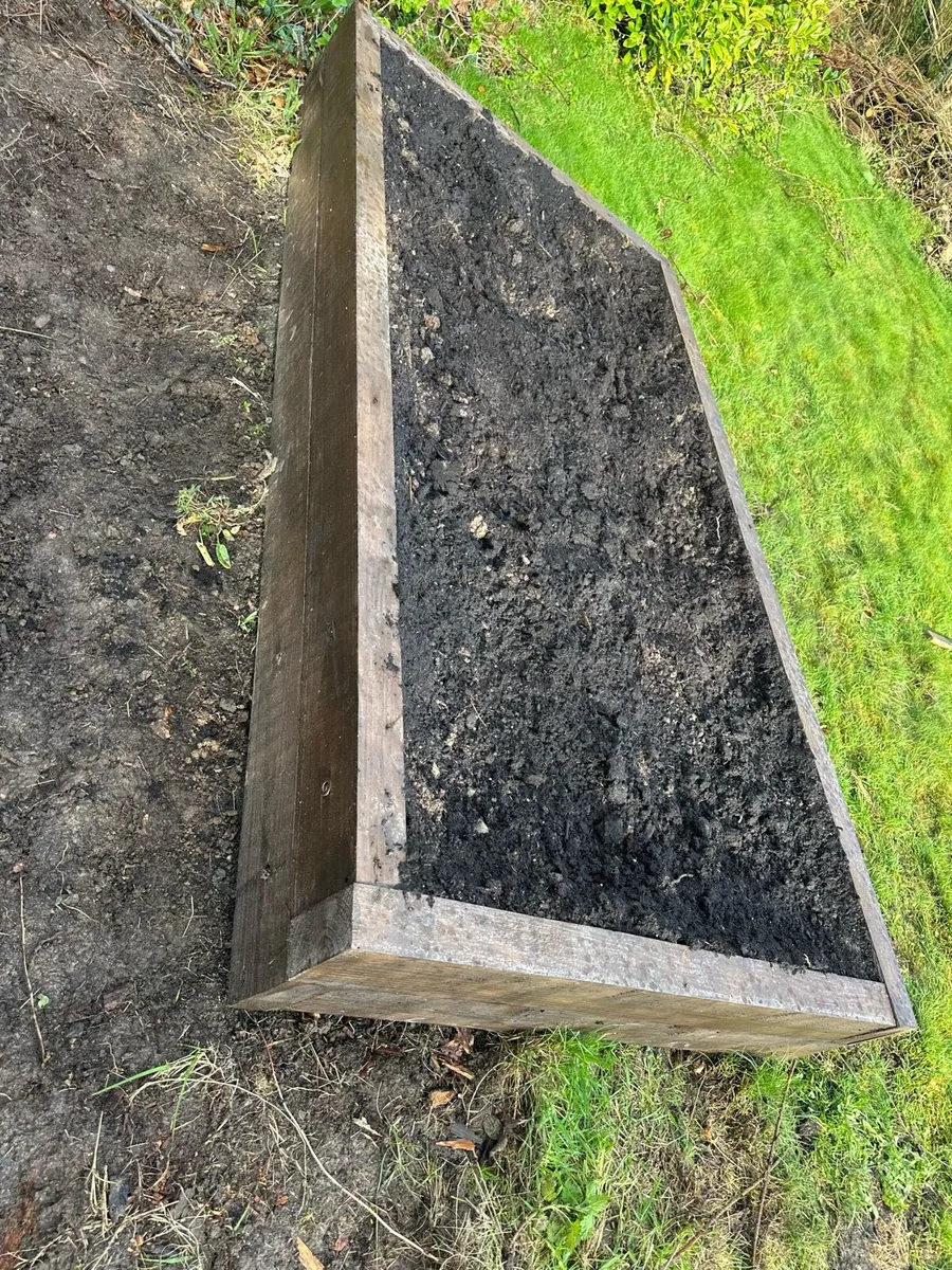 Raised garden beds - Image 3