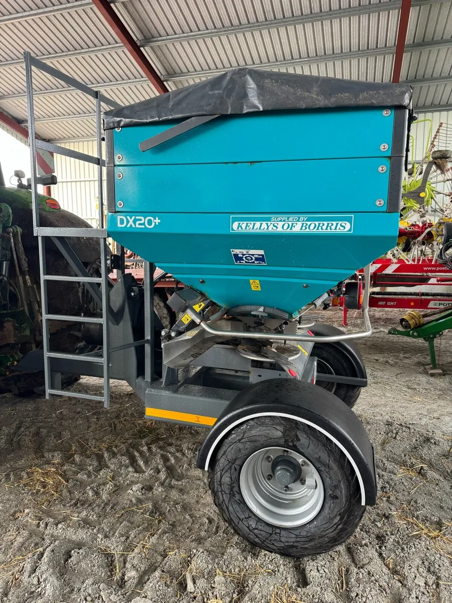 Sulky 2T fertiliser spreader - Image 2