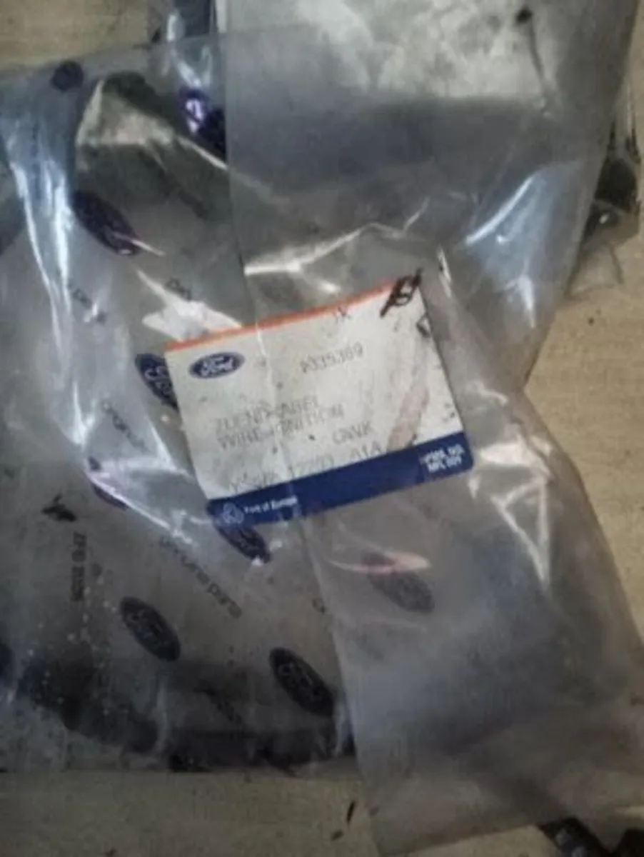 Ford plug leads - Image 3