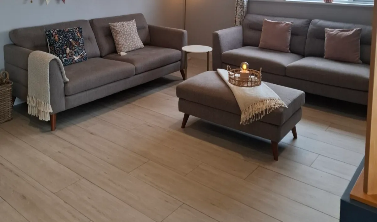 2x 3 seater sofa and a footstool - Image 1