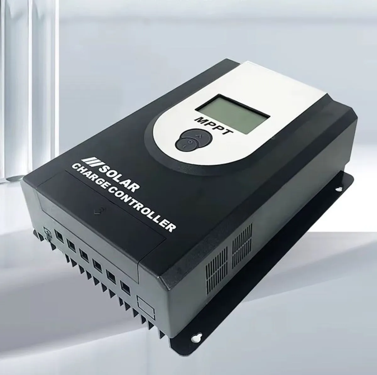 20A 12V/24V MPPT Solar Charge Controller for boat - Image 2