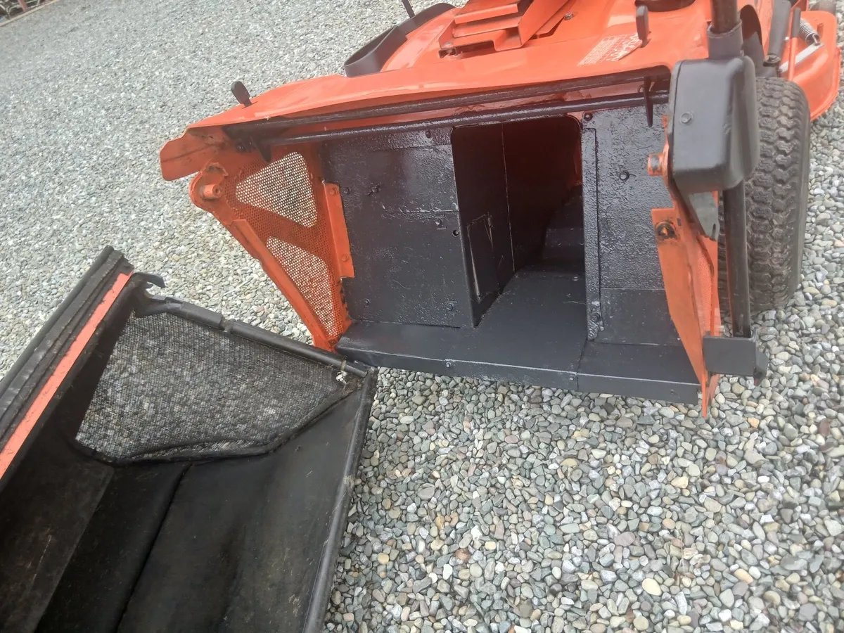 Ride on lawnmower - Image 2