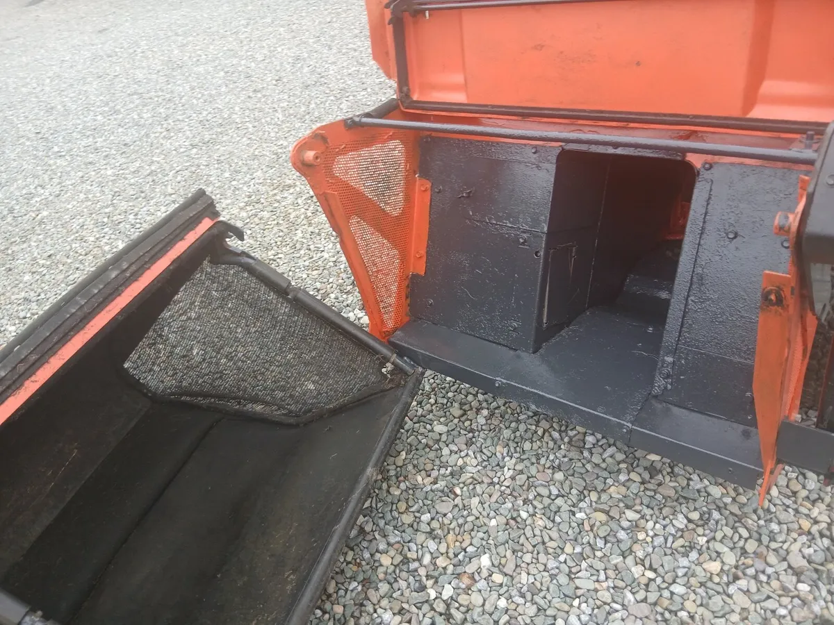 Ride on lawnmower - Image 4