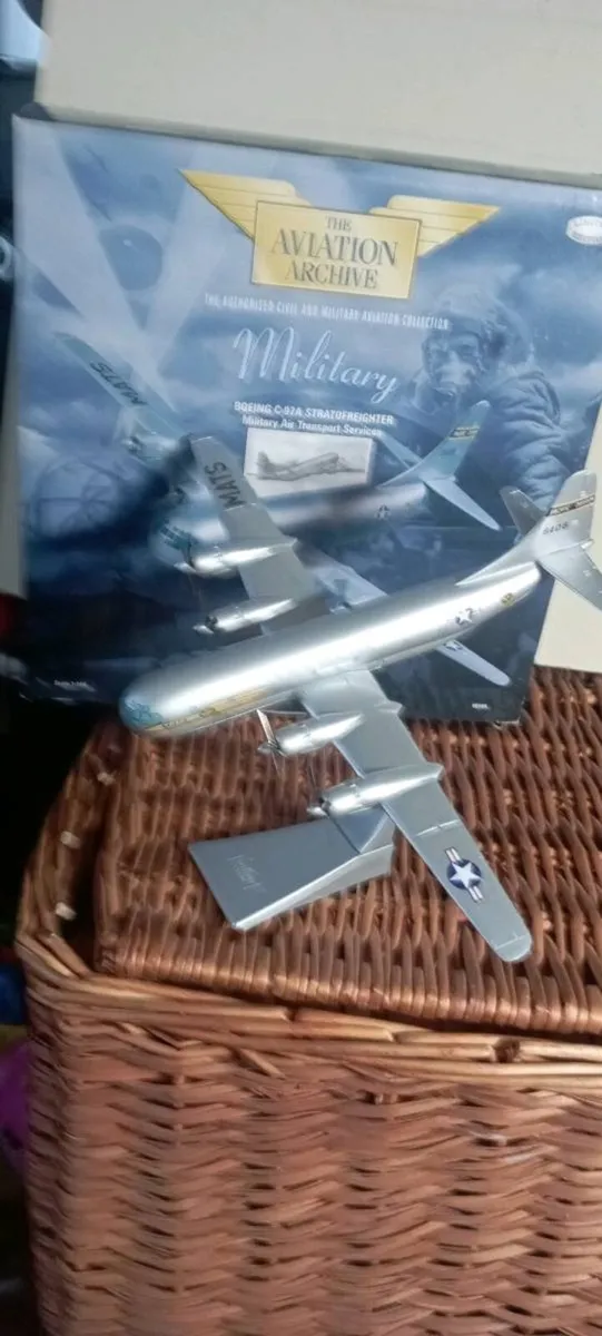 CORGI DIE-CAST MODLE PLAINS. 8 MODLES IN TOTAL - Image 4