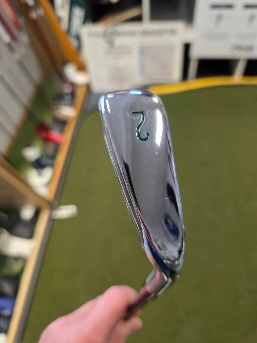 Like New Titleist U505 Forged 2 Iron - Image 3