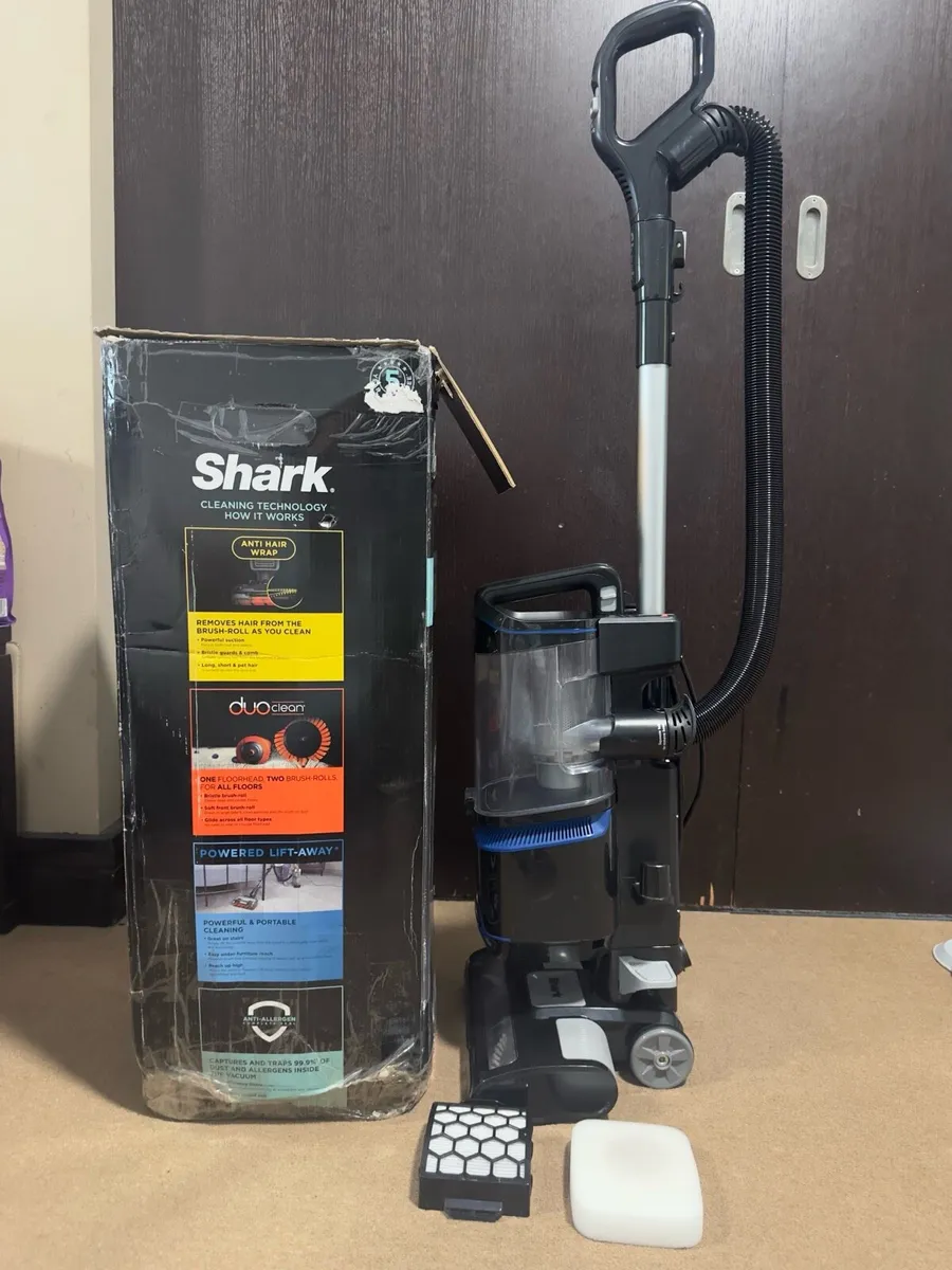 Shark Vacuum Cleaner - Image 4