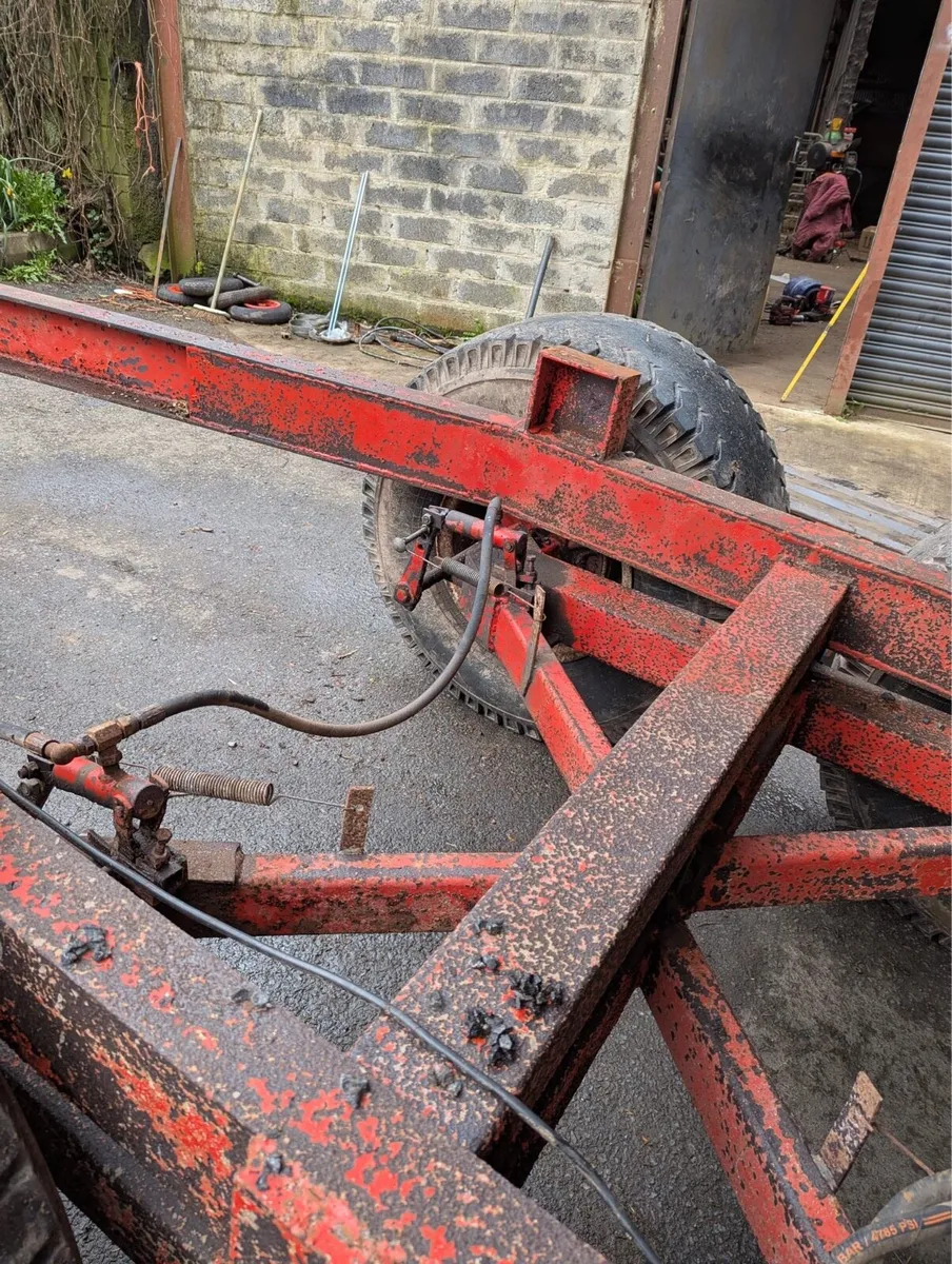 14x7.6 Armstrong silage trailer - Image 2