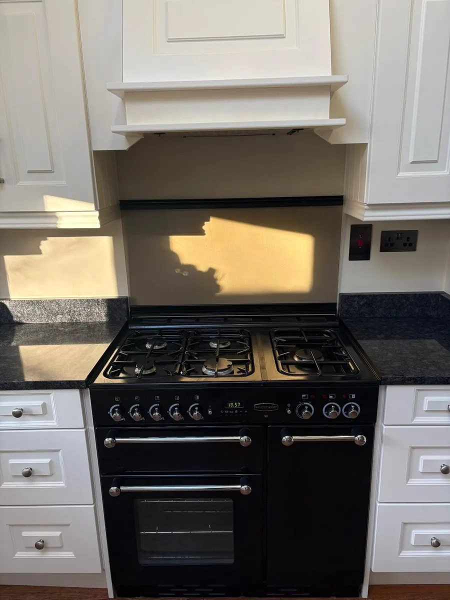 Rangemaster 90 Dual Fuel Cooker - Image 1