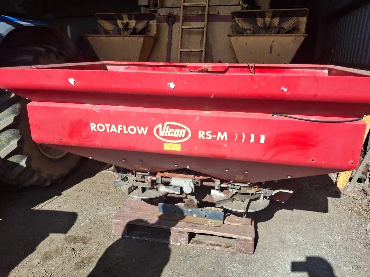Vicon Rotaflow RS-M fertiliser spreader - Image 1