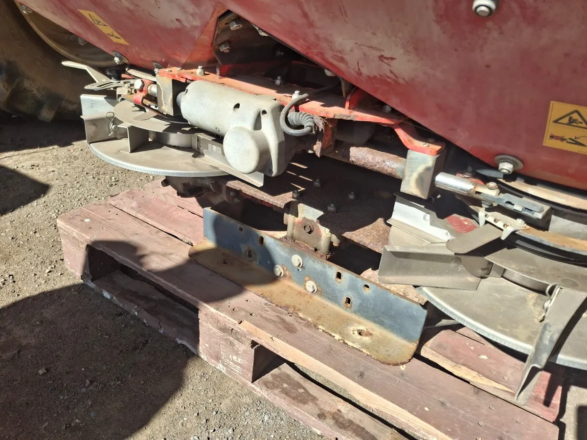 Vicon Rotaflow RS-M fertiliser spreader - Image 3