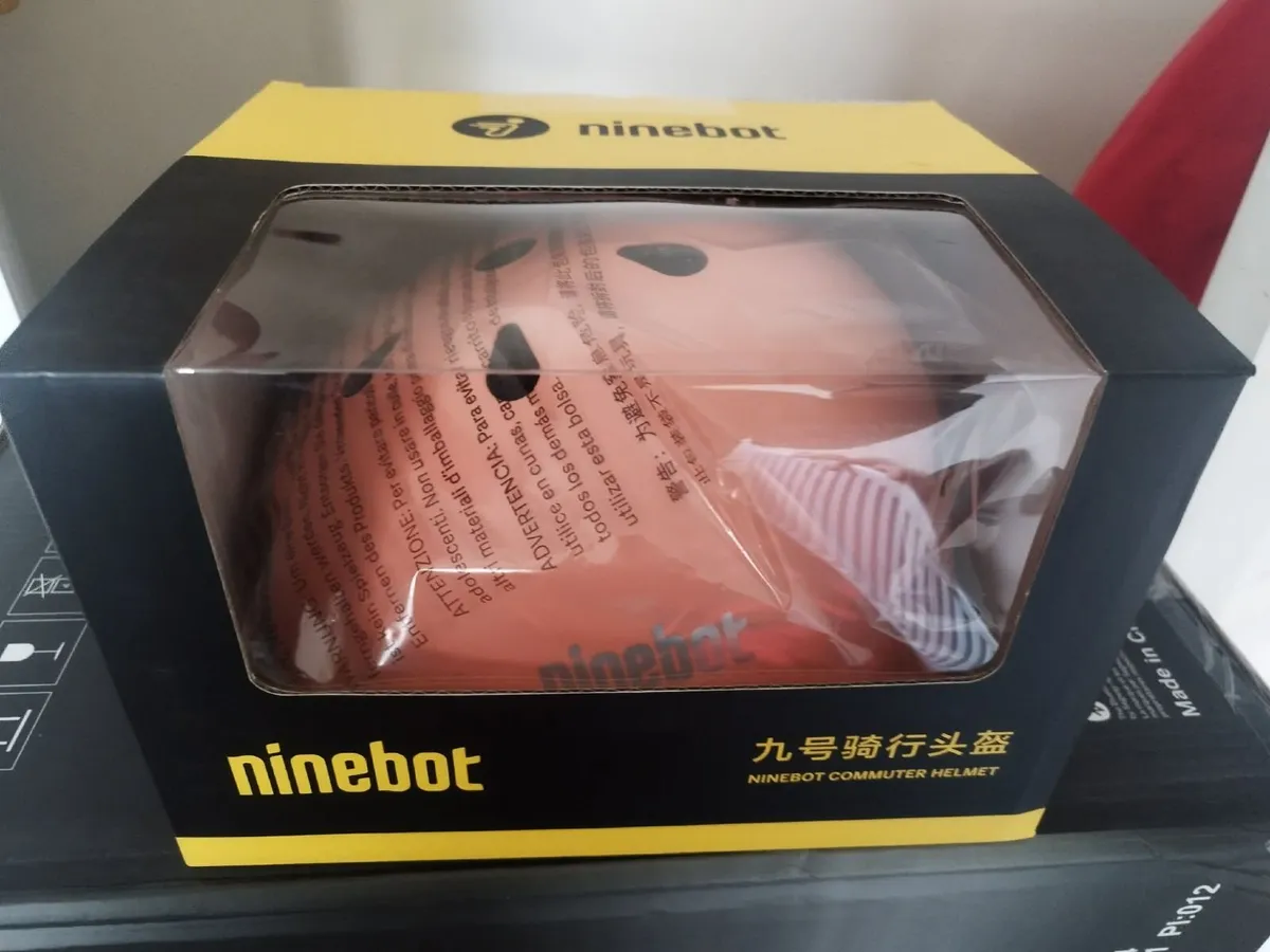 eKick Scooter E2 Pro Segway + Helmet - Image 2