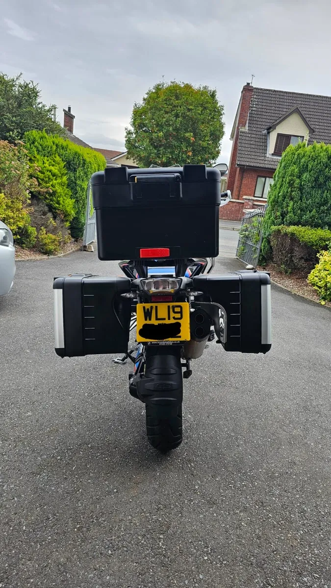 BMW r1250gs HP Rallye LOW MILEAGE - Image 4