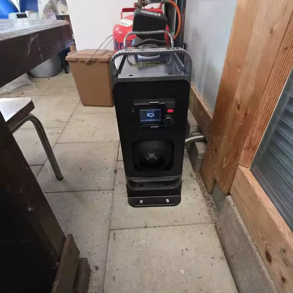 8kW Diesel/kerosene heater van garage boat home - Image 1