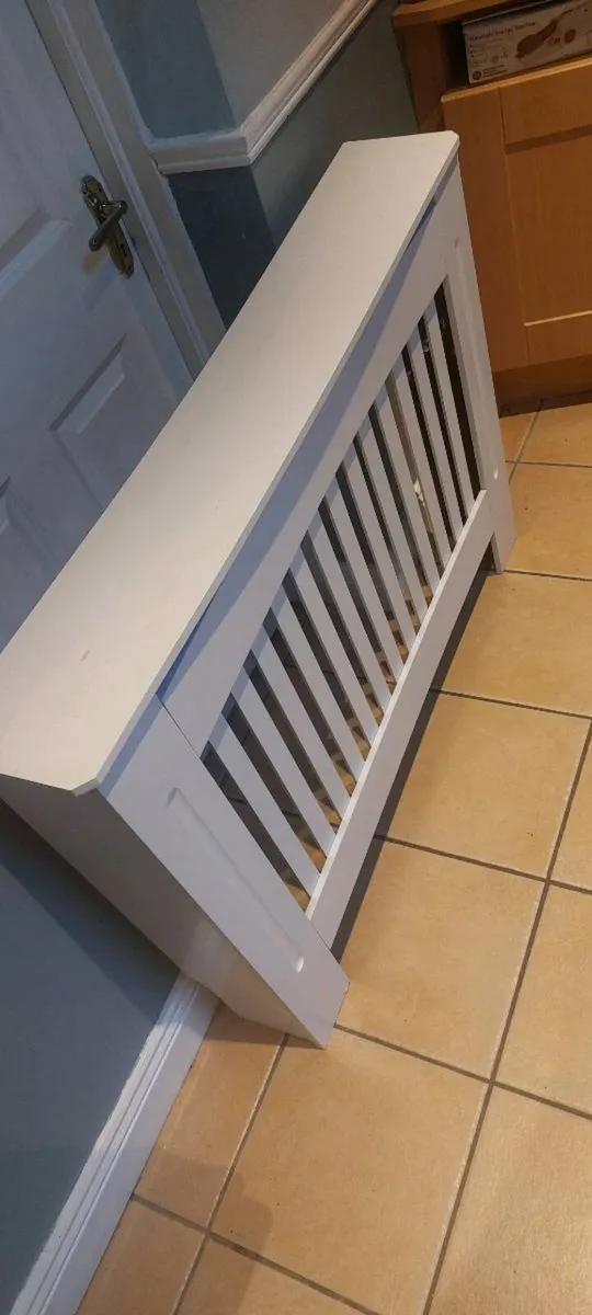 Radiator cover - Image 1