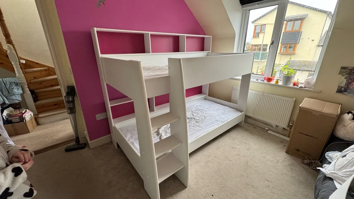 Bunkbed - Image 1