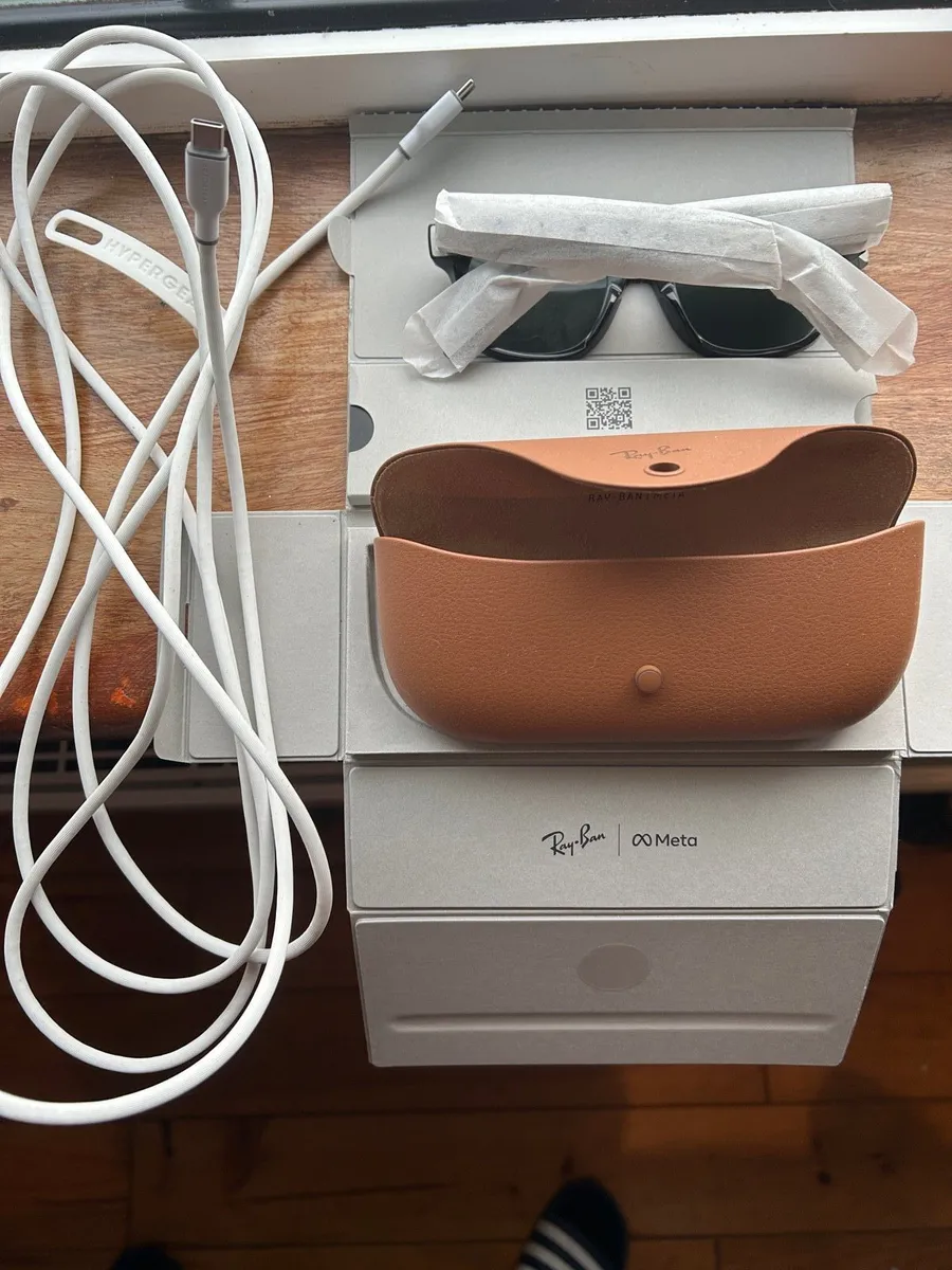 META Ray-Ban Wayfarer Smart Glasses BRAND NEW - Image 2