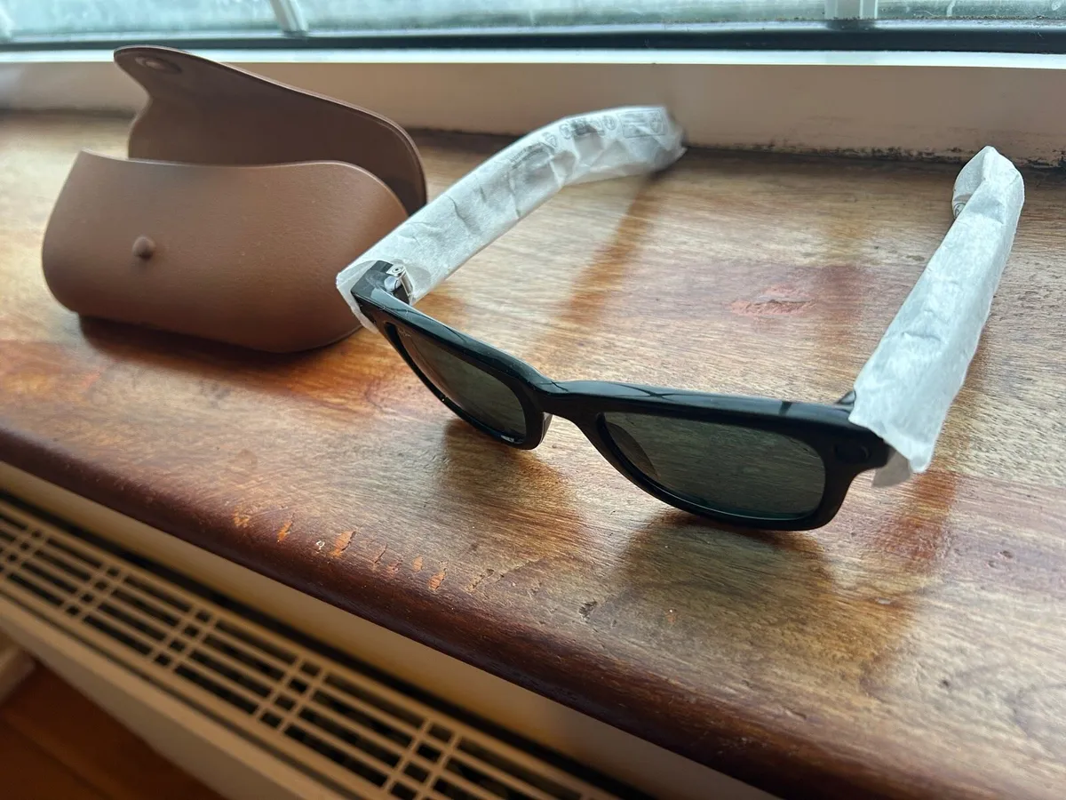 META Ray-Ban Wayfarer Smart Glasses BRAND NEW - Image 3