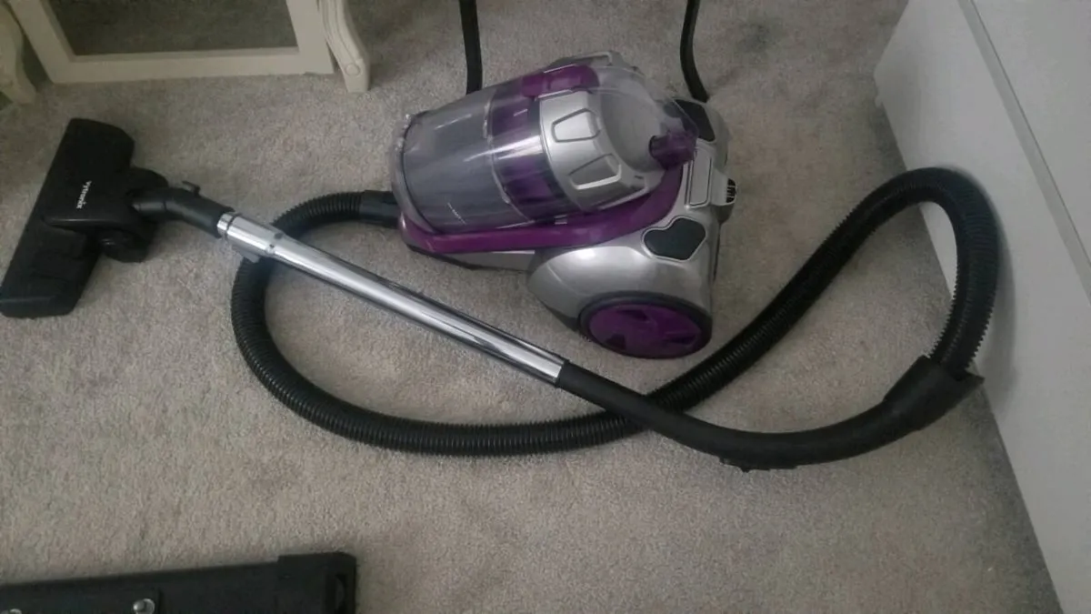Vacuum Cleaner and pet vacuum - Image 1