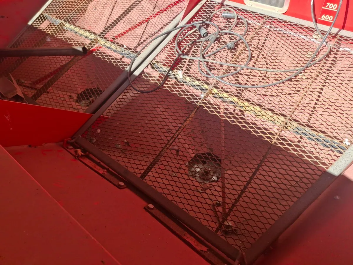 Vicon Rotaflow RS-M fertiliser spreader - Image 4