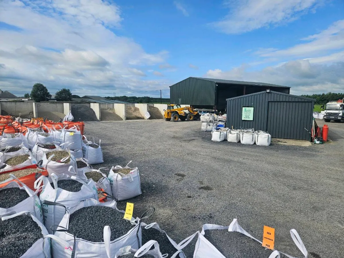 Sand and gravel - Image 1