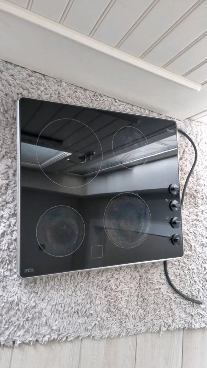 Whirlpool Black Ceramic Electric Hob - Image 2