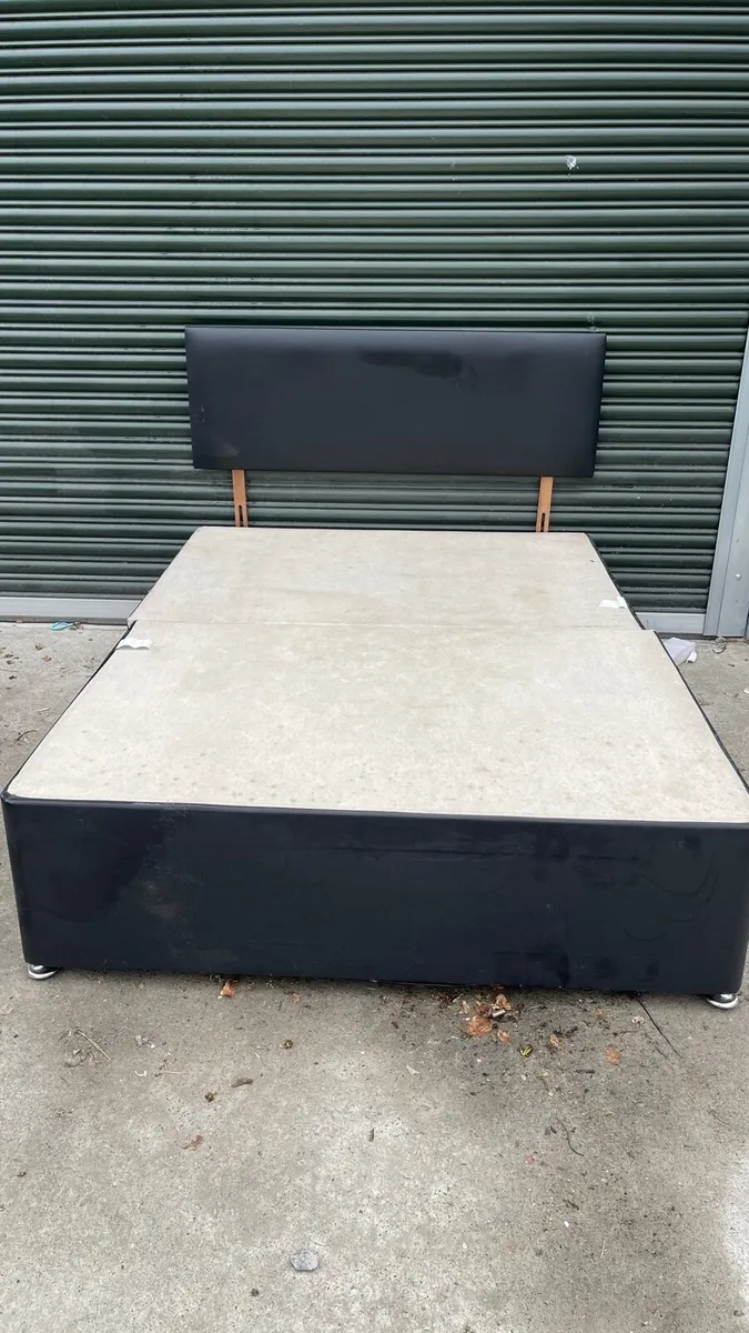 Double bed - Image 1