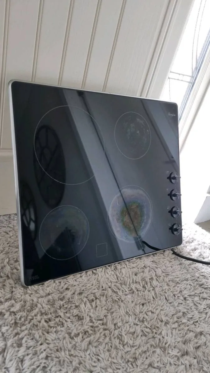 Whirlpool Black Ceramic Electric Hob - Image 3