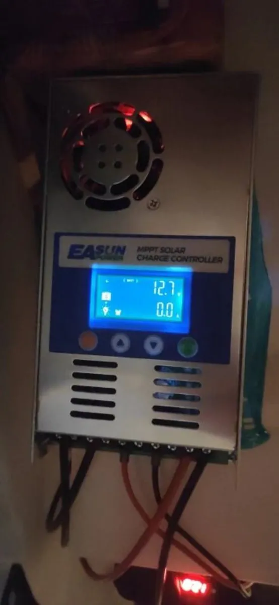 60A MPPT Solar charge controller for Boat - Image 1