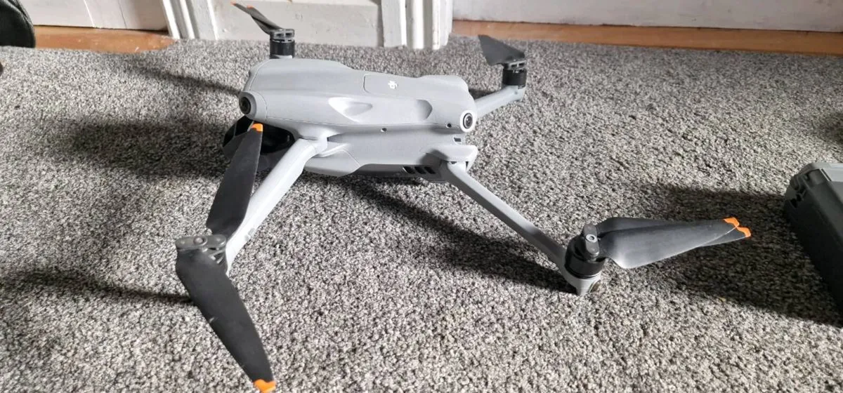 DJI Air 3 Fly More Combo + RC 2 + DJI ND Filter Se - Image 4