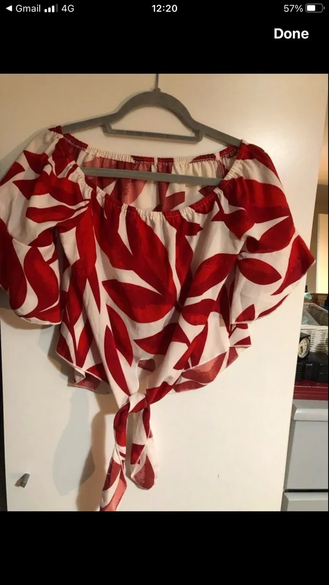 Ladies stunning top M €3 - Image 2