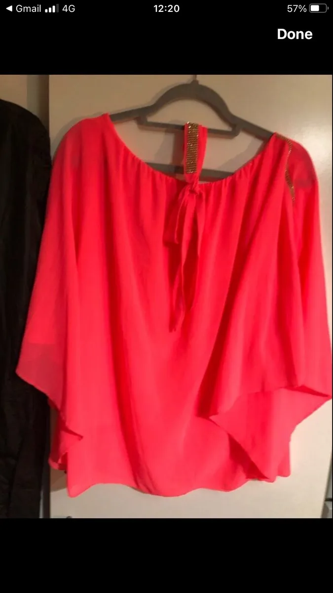 Ladies stunning top size XL €3 - Image 1