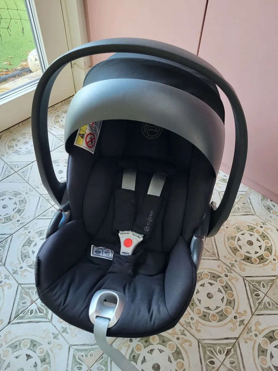 Cybex cloud car seat - Image 4