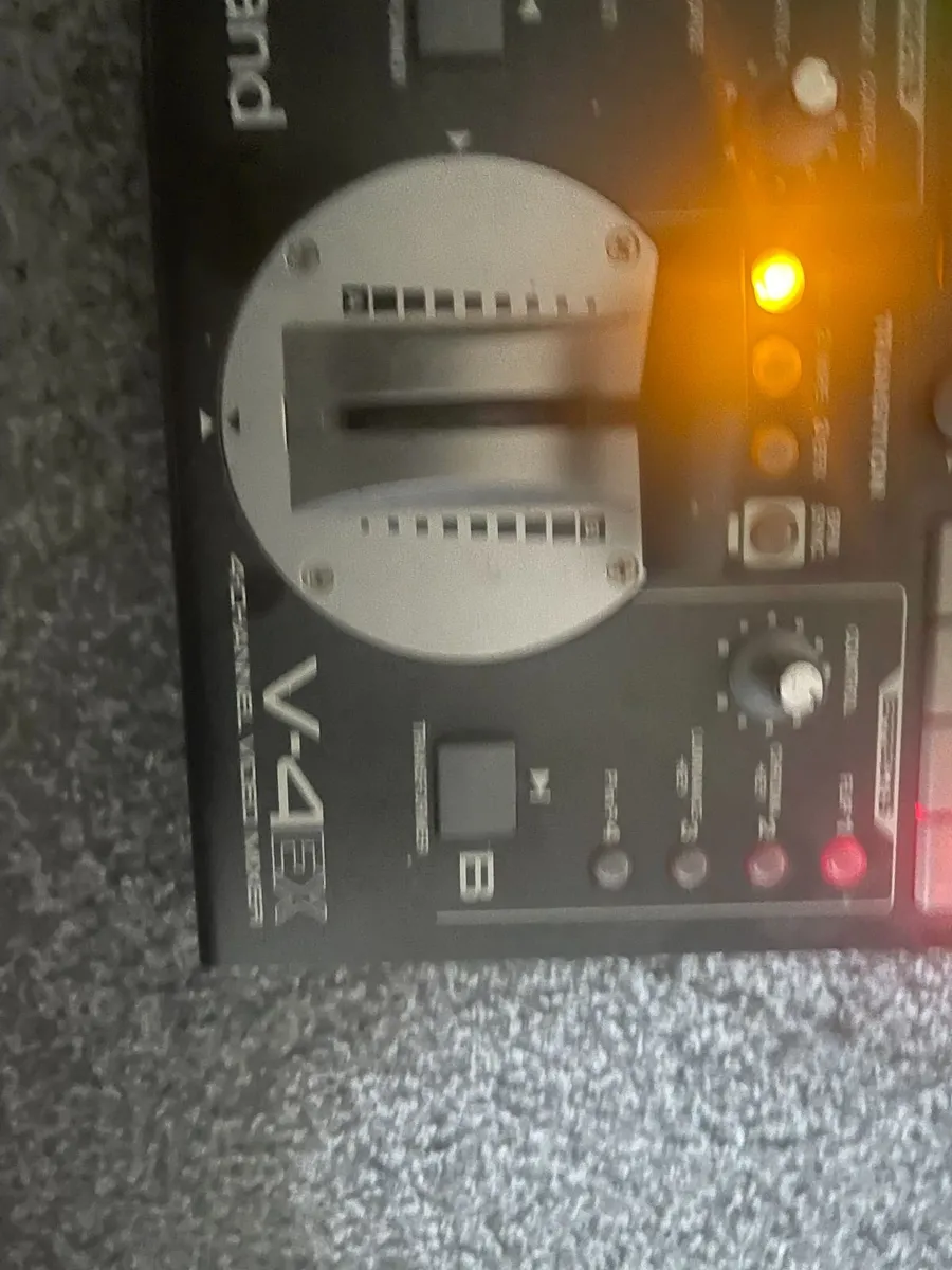 Roland V-4EX 4-Channel Video Mixer / HDMI Switcher - Image 2