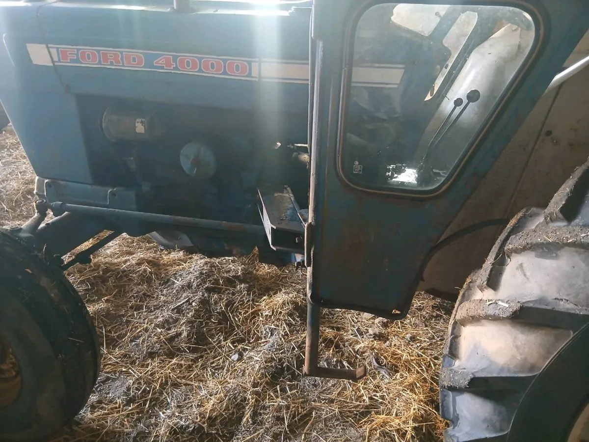 Ford 4000 - Image 2