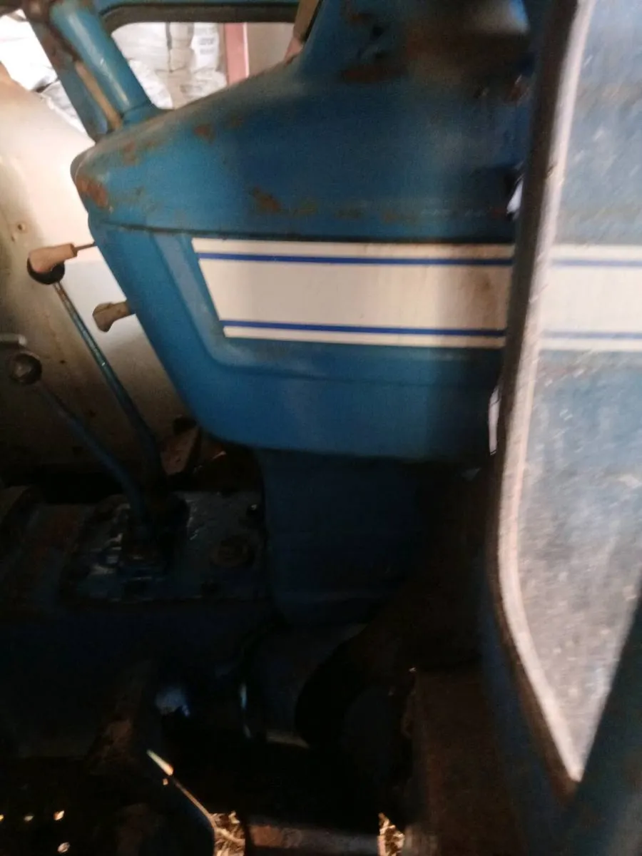 Ford 4000 - Image 4