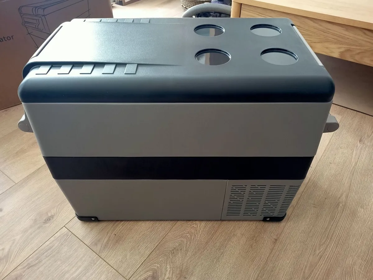 12V Compressor chest fridge for boat camper van - Image 1