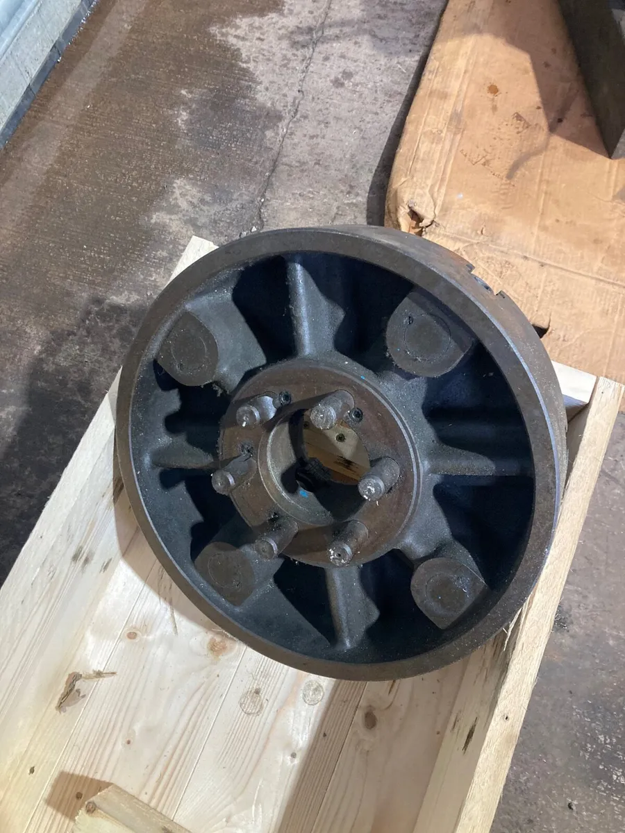 4 jaw d1-6 chuck - Image 2