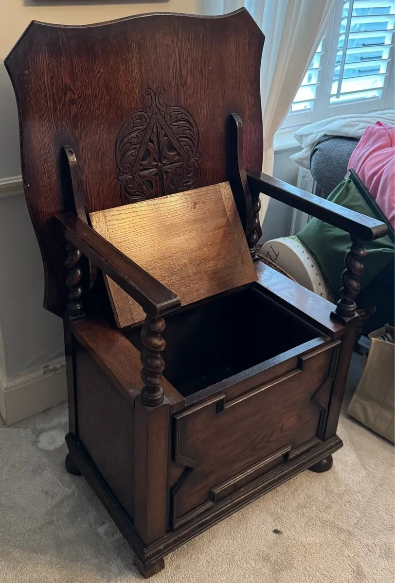 Victorian era Antique Monks Bench solid oak - Image 2