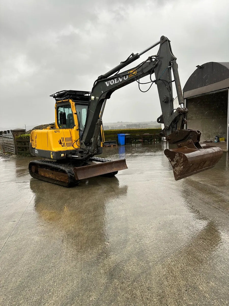 Volvo digger - Image 1