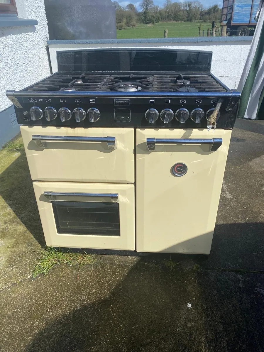 Duel fuel cooker - Image 1