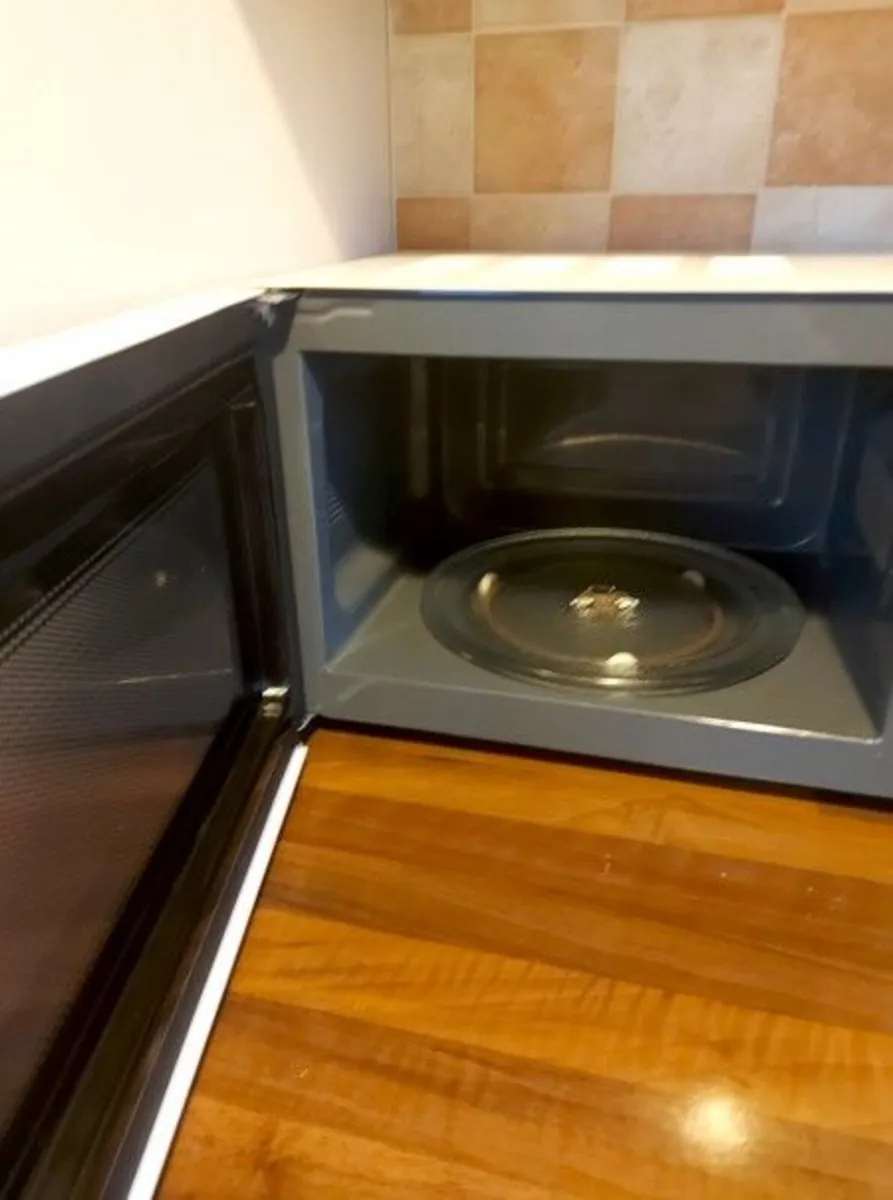 Dimplex Microwave - Image 2