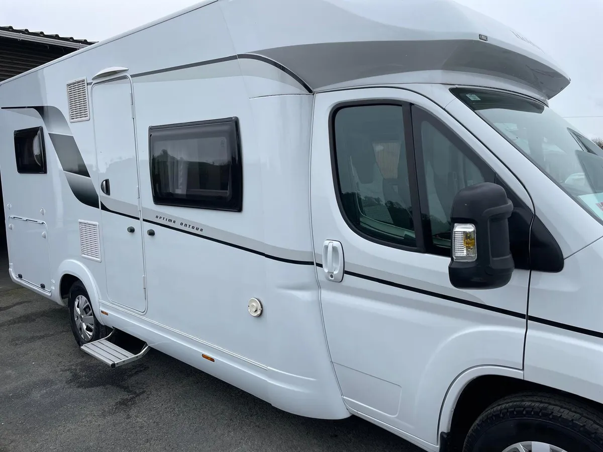 2022 Hobby T65 HFL 4 Berth - Image 3