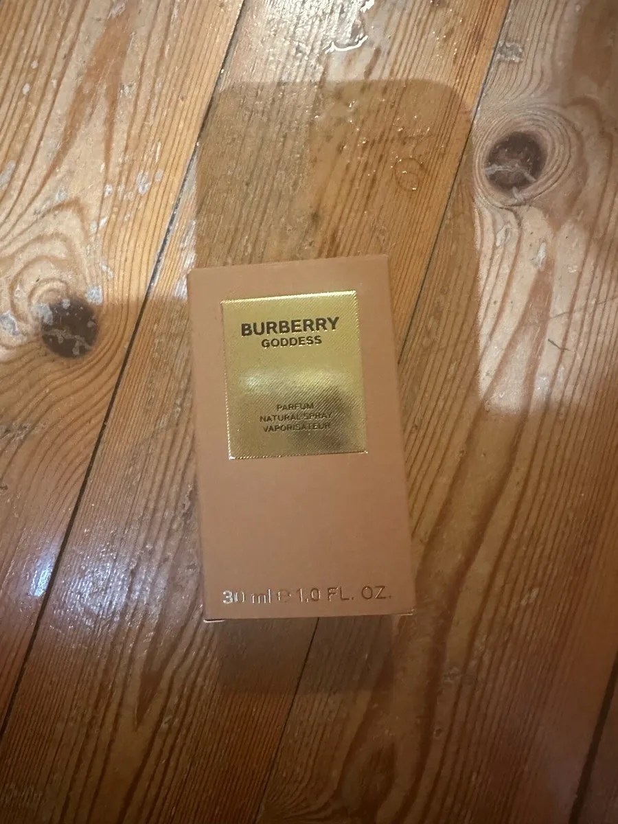 Burberry goddess parfum - Image 1