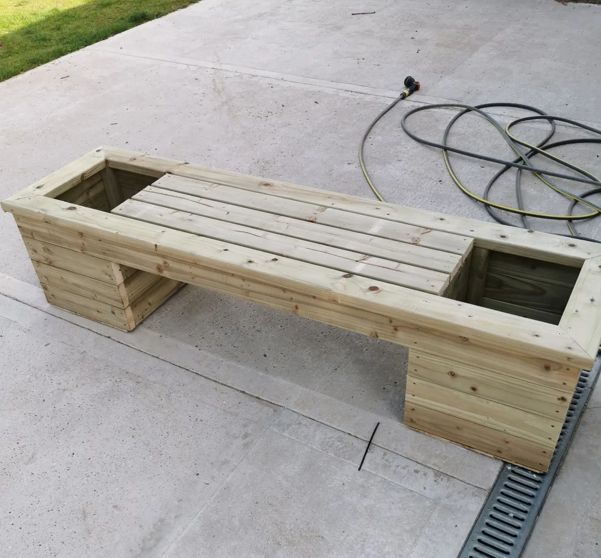 Garden furniture - Image 1