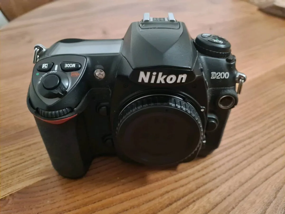 Nikon D200 - Image 1