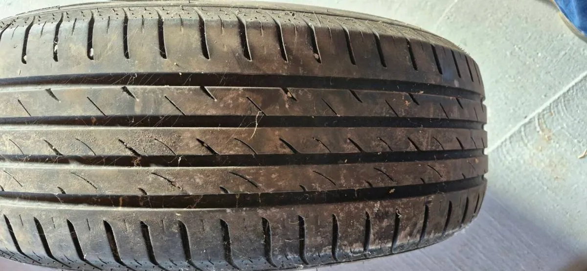 Partworn tyers - Image 1