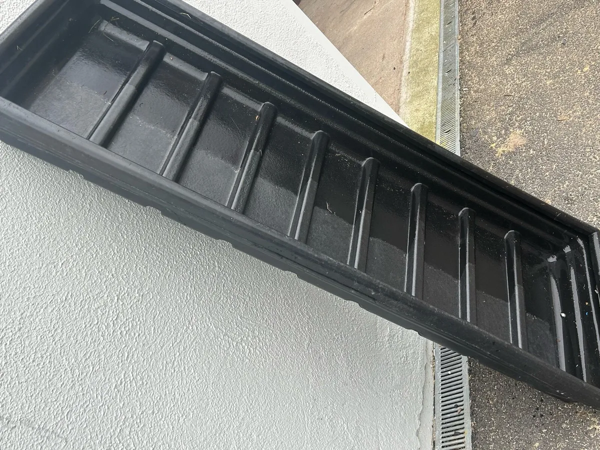 Sheep foot baths - Image 1